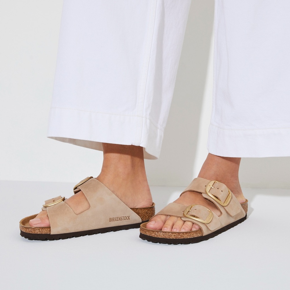 NWT Birkenstock Arizona Big Buckle in Sandcastle Nubuck - Tan Suede with Gold